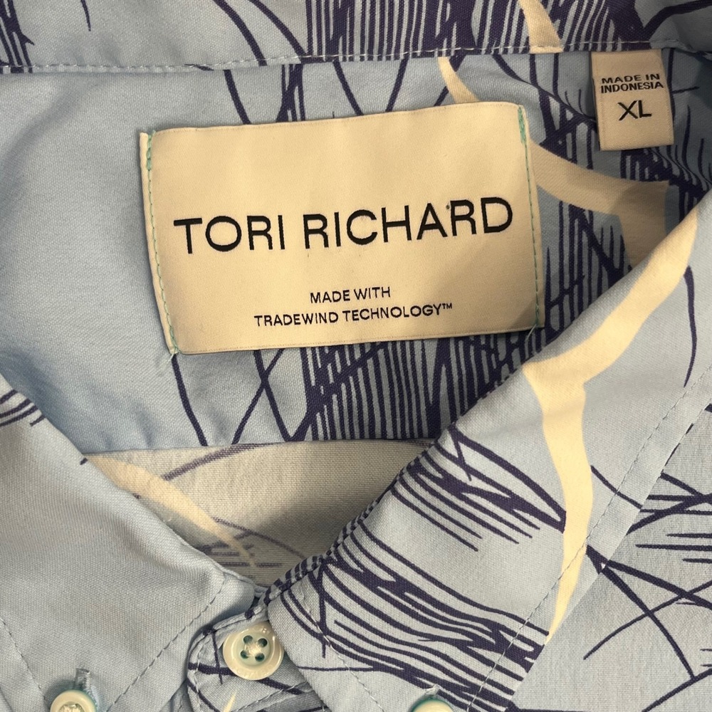 Tori Richard Button Down Shirt Mens XL Blue Abstract Seagull Tradewind Tech - Picture 3 of 9